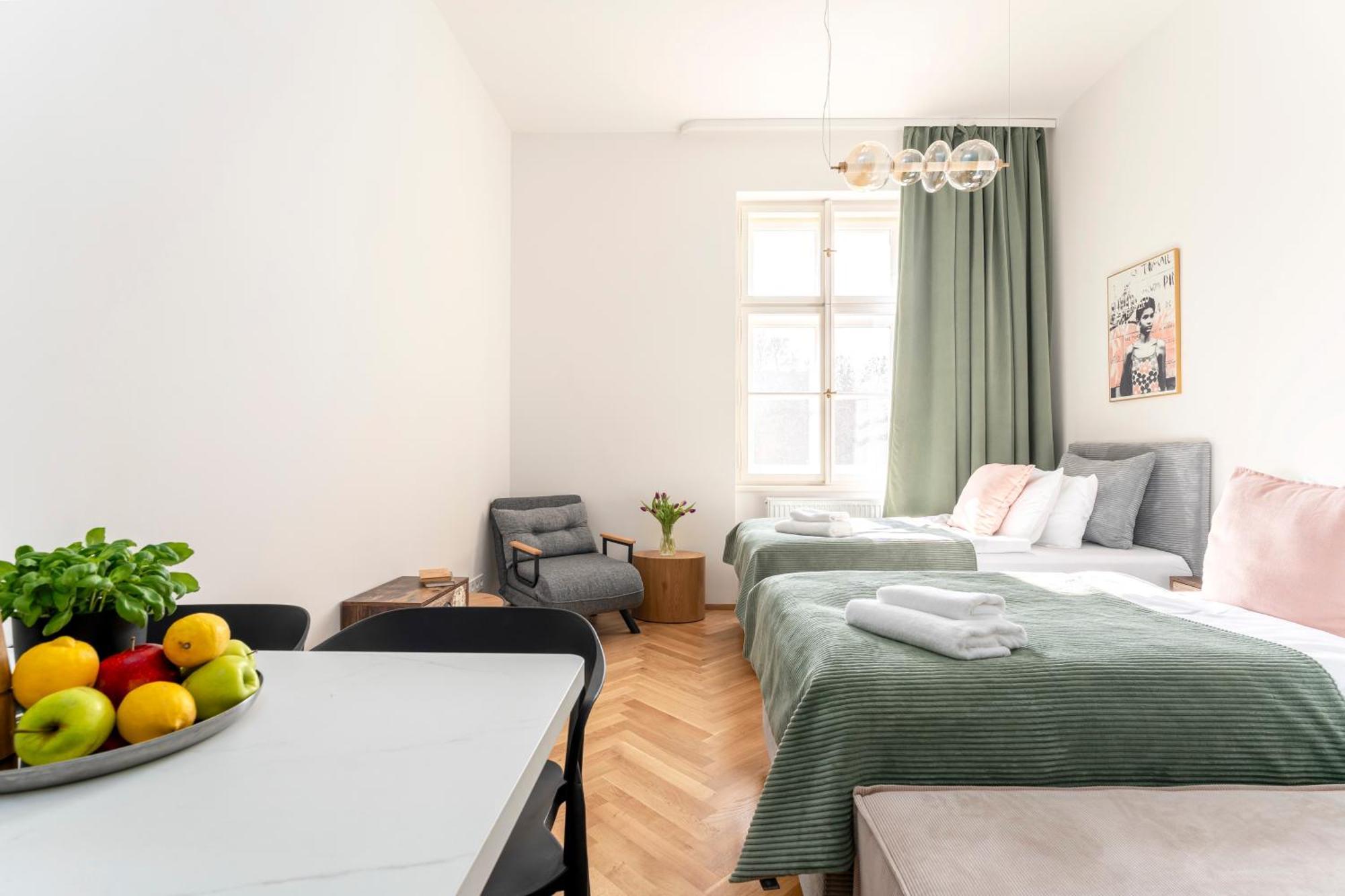 Visit Oomph Praga