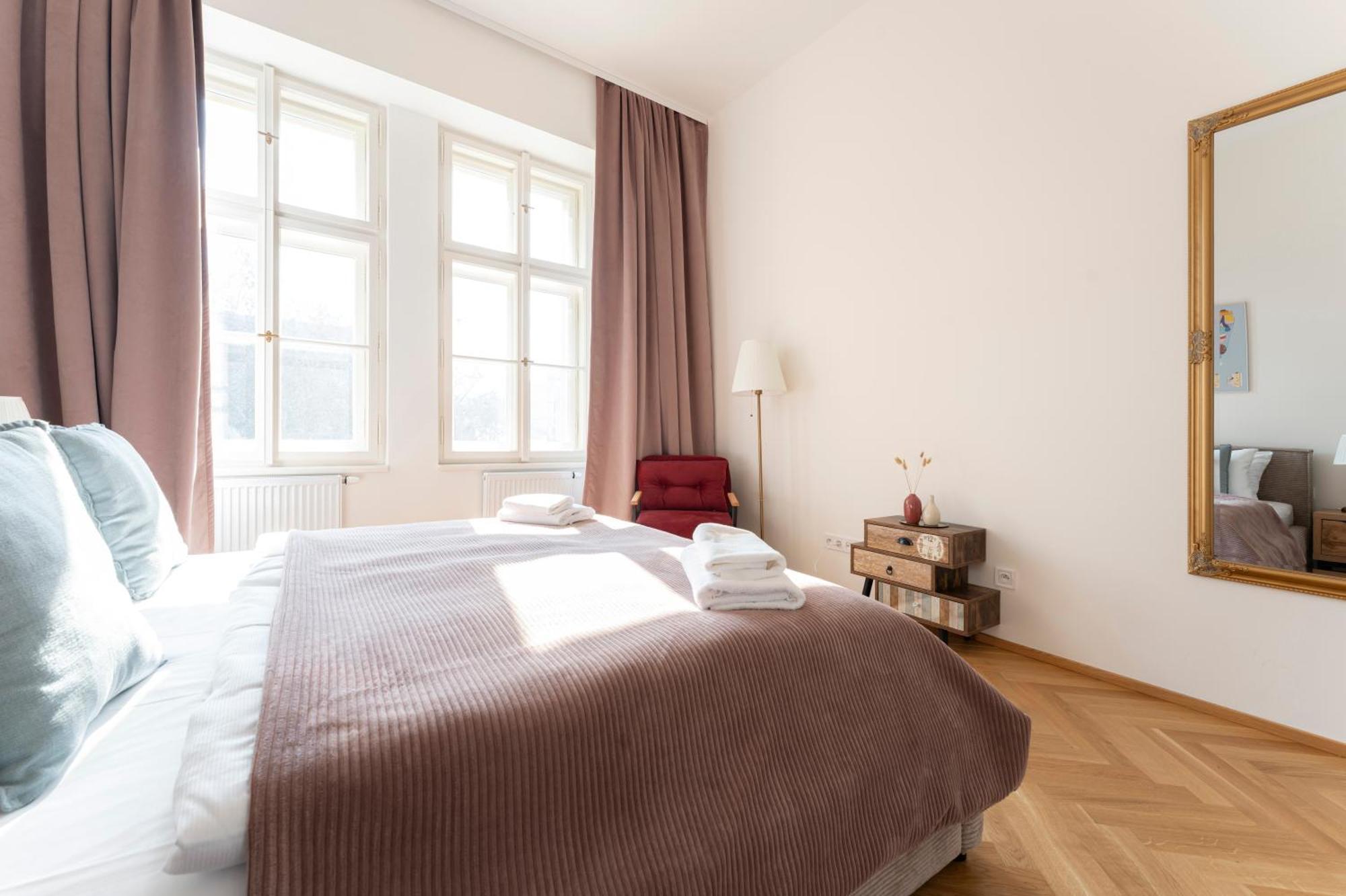 Visit Oomph Praga