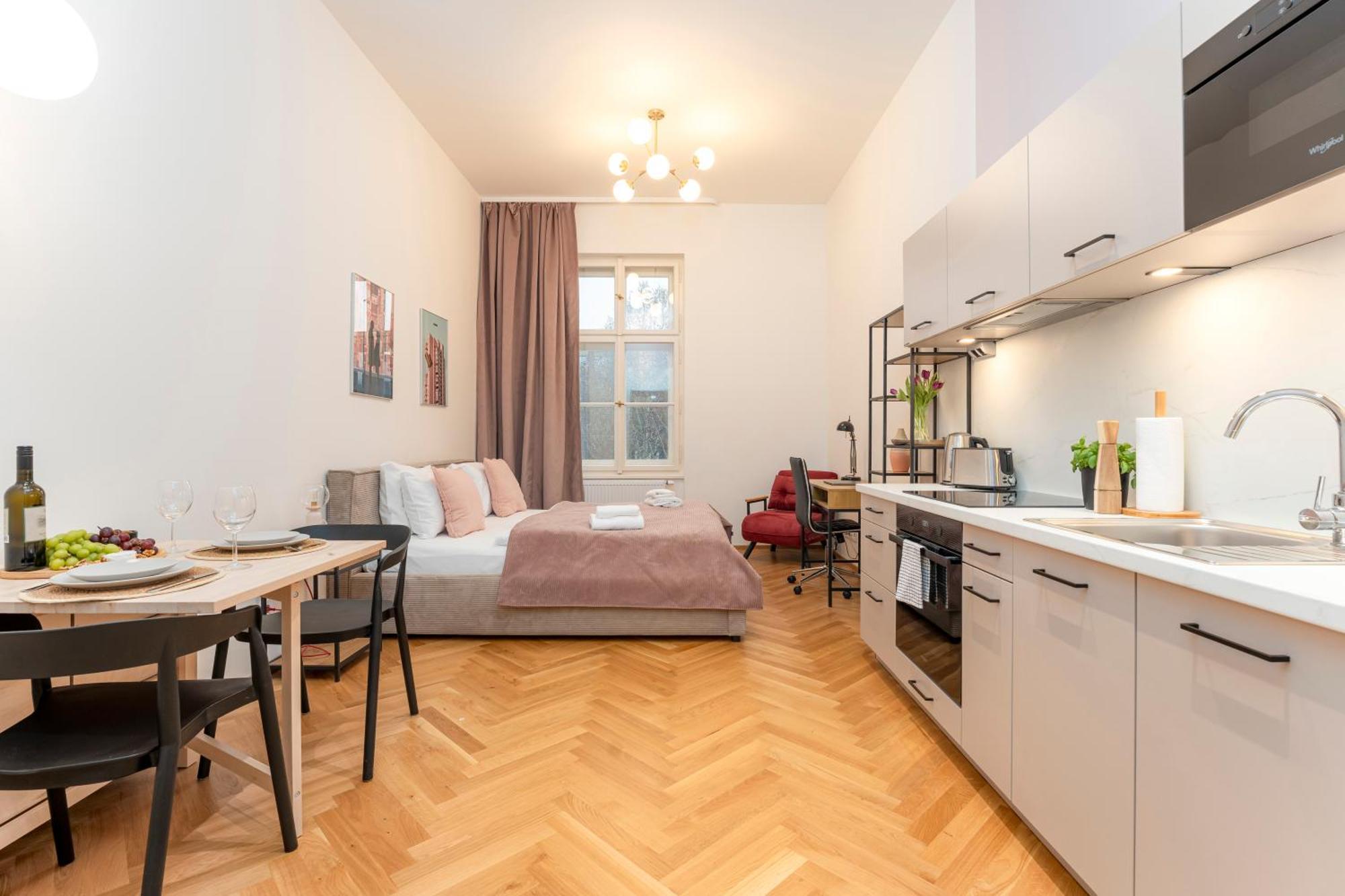 Visit Oomph Praga