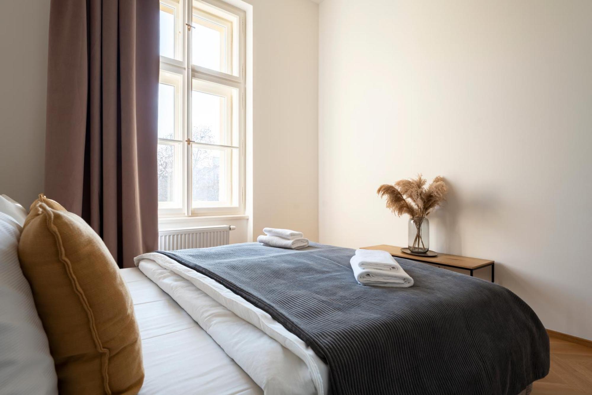 Visit Oomph Praga