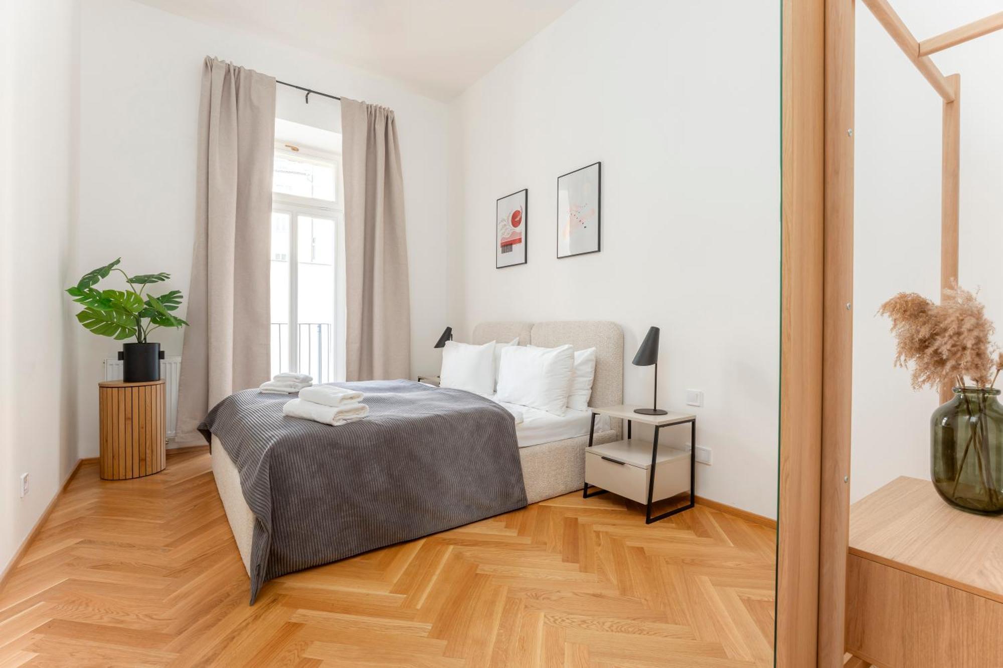 Apartment Visit Oomph Prague