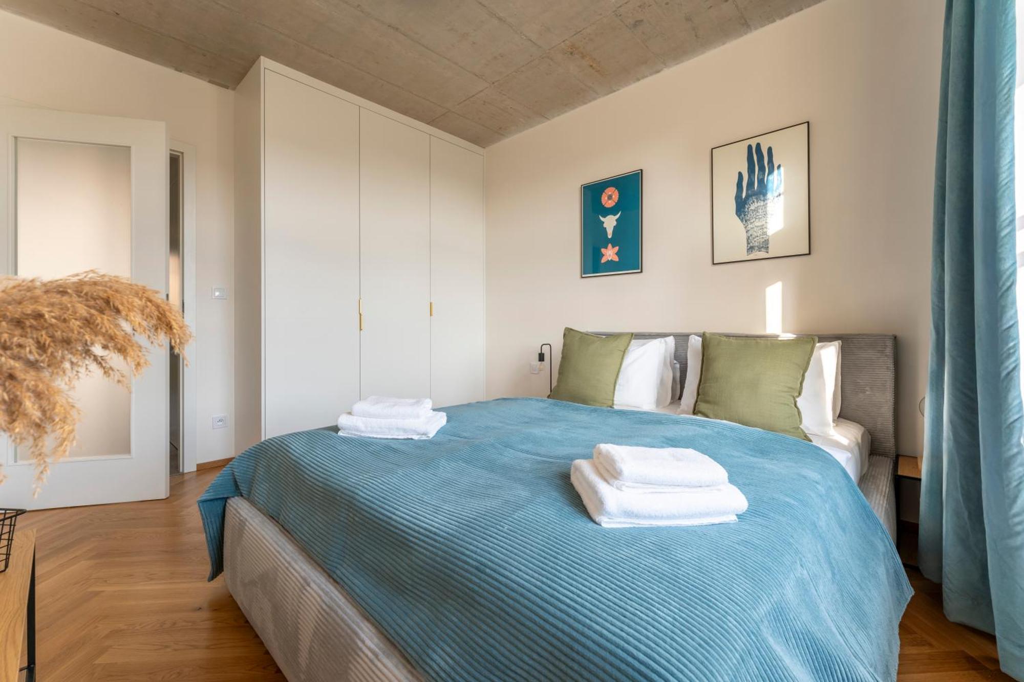 Visit Oomph Apartment