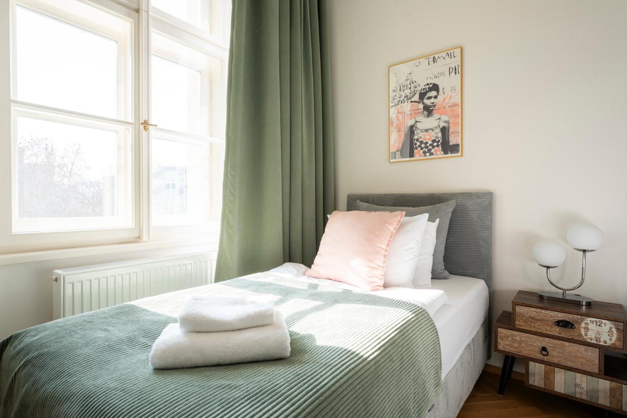 Apartment Visit Oomph