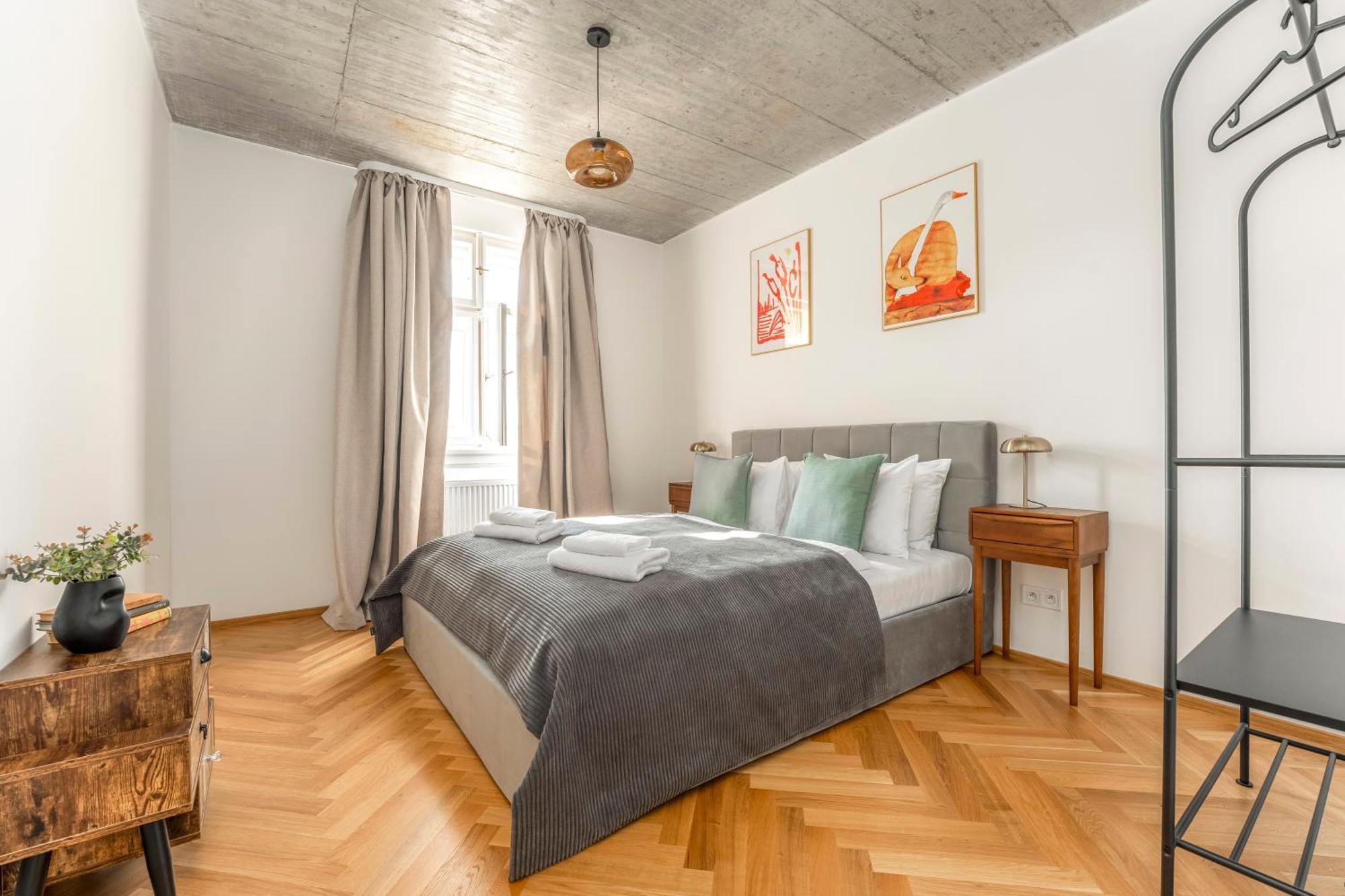 Visit Oomph Apartament