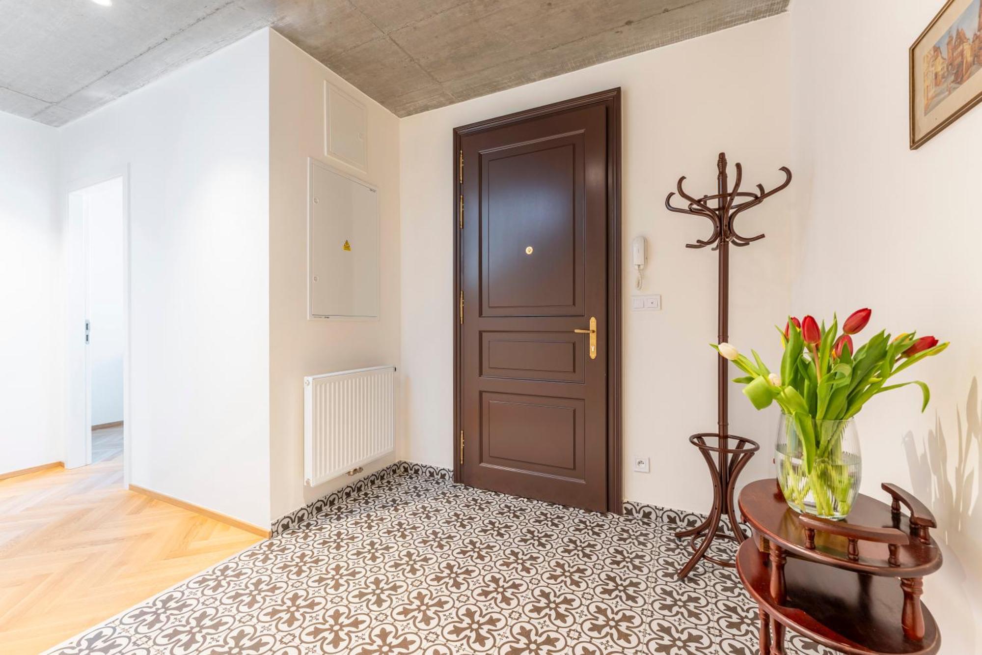 Visit Oomph * Prague